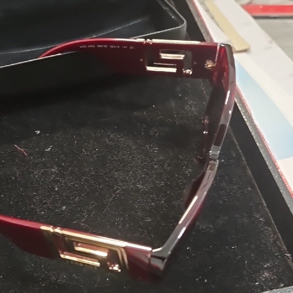 Red Modern Full-Rim Glasses